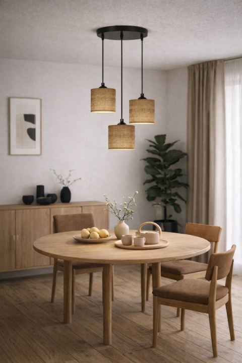 Lampa wisząca rattanowa Kurumi III nad stołem w jasnej jadalni japandi