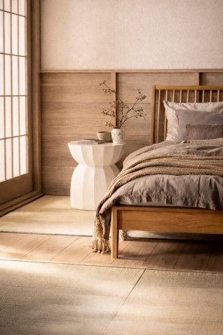 Stolik pomocniczy japandi drewniany Tōri
