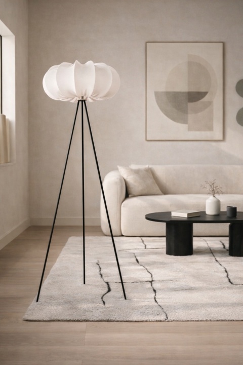 lampa podłogowa japandi 147 cm hanae hada beżowa w salonie przy sofie